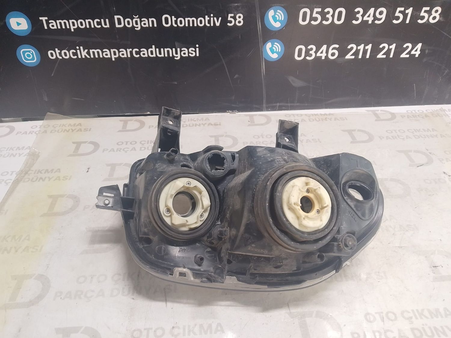 RENAULT CL�O 2 MERCEKL� SOL �N FAR